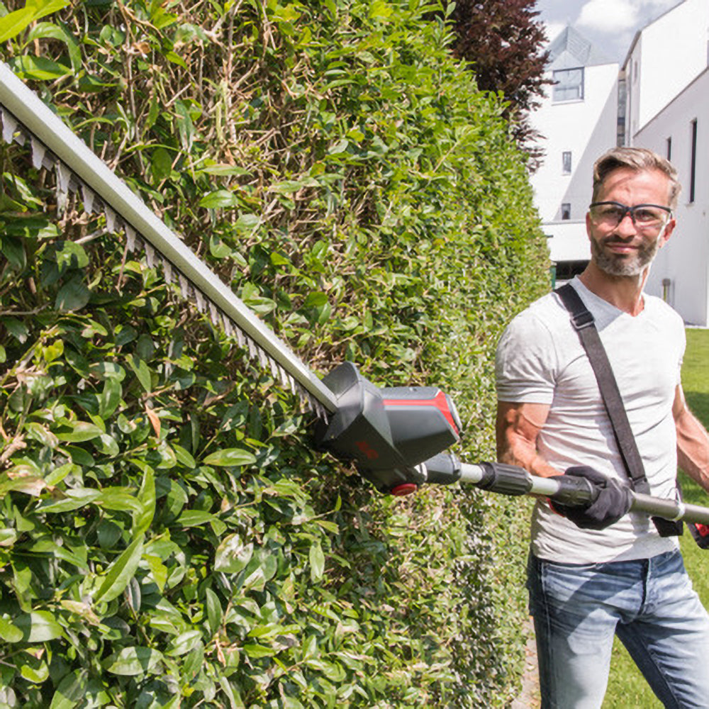 AL-KO Akku-Hochheckenschere 113964 Szene