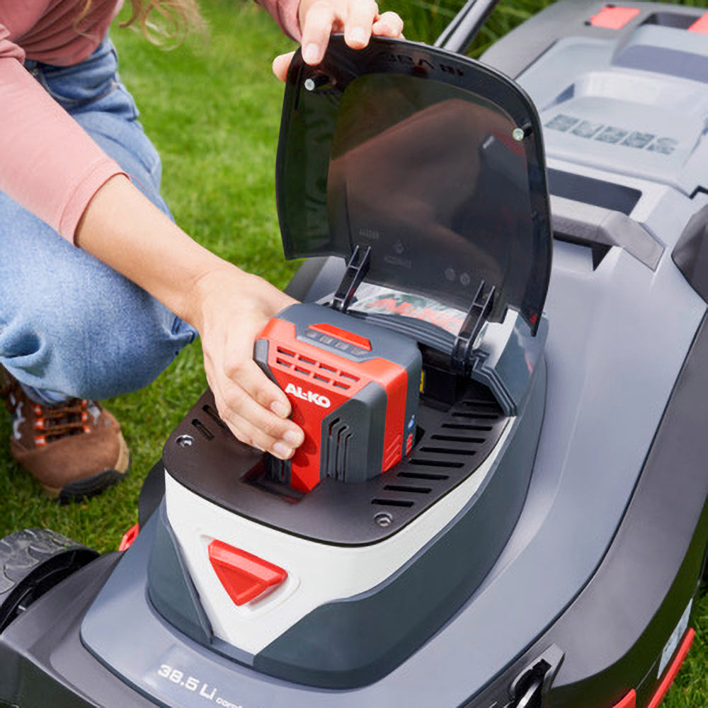 AL-KO Akku-Rasenmäher 114071 Szene Akkutausch